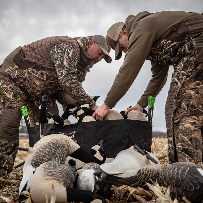 Avian-X - AXP Lessers Outfitter Pack 12 Decoys with Bag